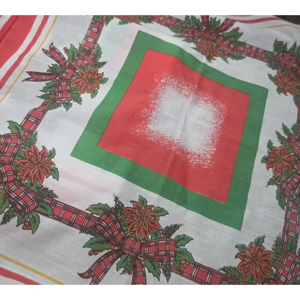 Vintage Christmas Cloth Napkins Set 4 17